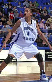 Raiders Extend Win Streak to Record 16 Games