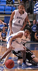 Raiders Win Ninth Straight, 90-55