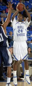 Everyone gets into act as Blue Raiders beat Bisons, 68-62