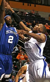 Blueprint for upset works for awhile vs. No. 2 Memphis