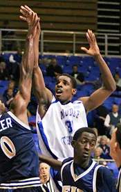 Last-second shot sinks Blue Raiders