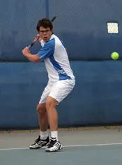 Men's Tennis Posts 5-0 Triumph