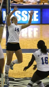 Blue Raiders dominate FAu 3-0