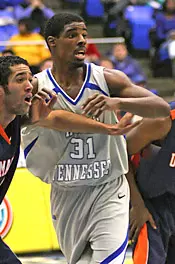 Yates joins 1,000-point club with team-high 21 vs. UT-Martin
