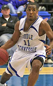 Green comes through in clutch as Blue Raiders extend win streak to seven