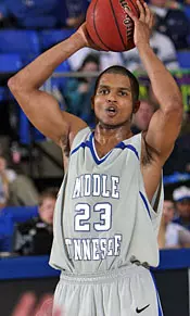 Yates, Green combine for 54 points in Blue Raiders' win