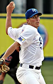 Blue Raiders rout rival Hilltoppers 10-4