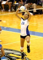 Volleyball posts 3-2 comeback victory over North Texas