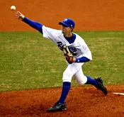 Chad Edwards pitches Blue Raiders to victory