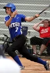 Softball takes series finale at North Texas