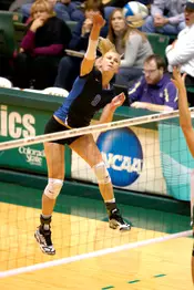 Volleyball sweeps through Kansas, 3-0