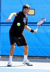 Blue Raiders defeat Golden Eagles 6-1