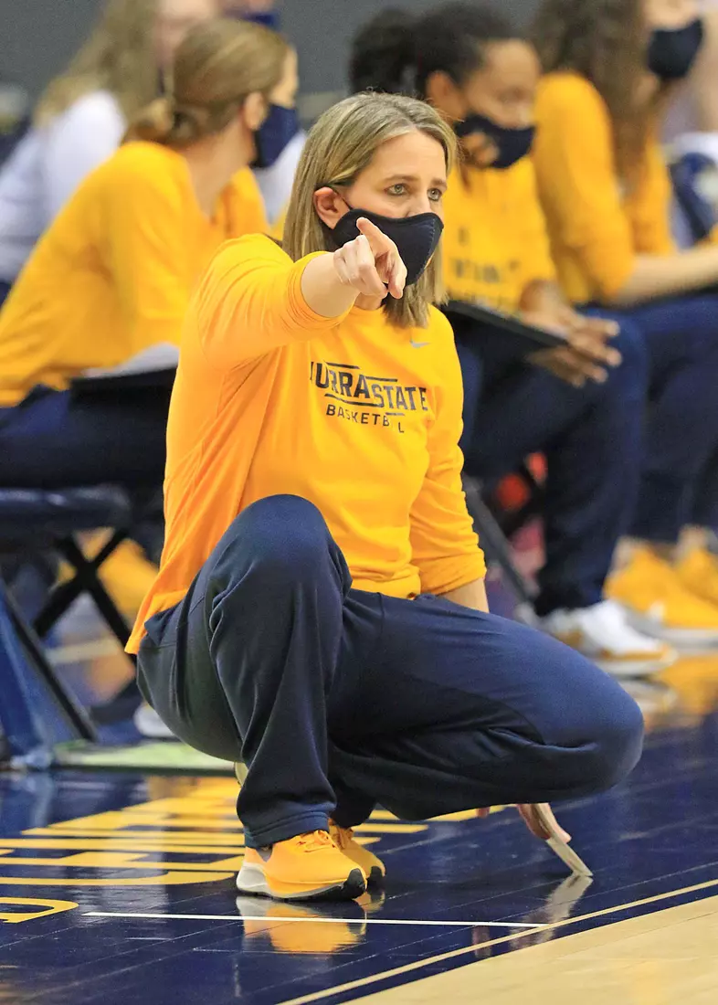 Coach Rechelle Turner