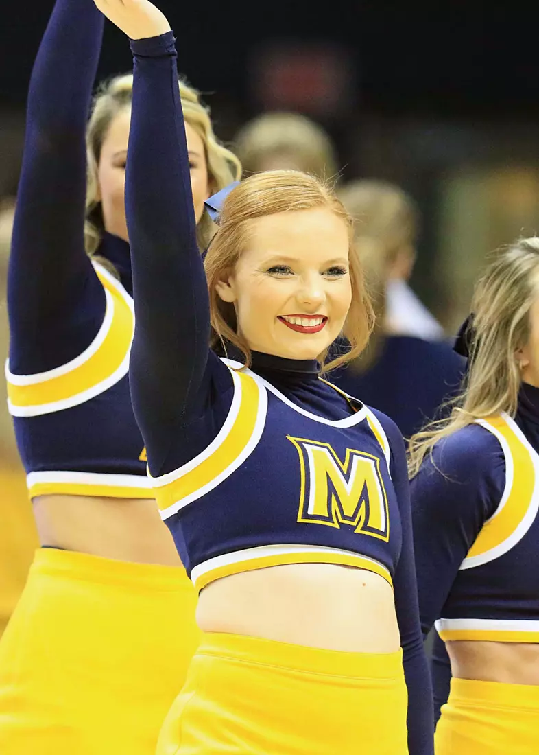Murray State Cheerleaders