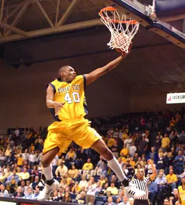 Racers dominate EKU 80-51, winning 10th straight OVC opener Image