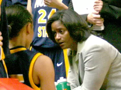 Lady Racers Open OVC Play At EKU Image
