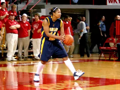 Lady Racers To Visit Cincinnati Image