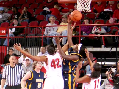 Lady Racers Win Seventh Straight, 83-55 at TSU Image