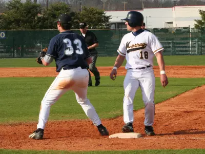 'Breds Fall At Louisville 7-1 Image