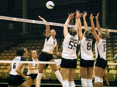 Volleyball Falls To Host North Florida 3-1 Image