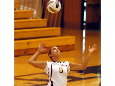 Volleyball Opens OVC Schedule Image