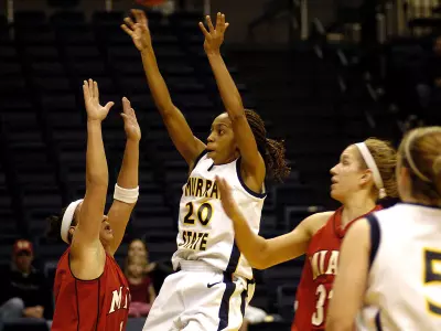 Women's Basketball Takes Come-From-Behind Win From RedHawks Image