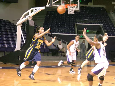 Hayes Earns Second Straight OVC Player Of The Week Honor Image