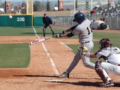 'Breds Swept In Home Twinbill By Indiana State Image