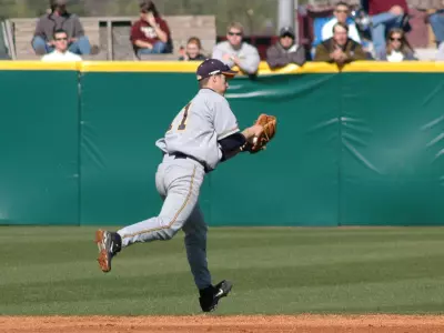 'Breds Lose Rubber Game At Gardner-Webb Image