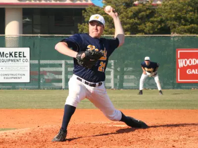 Late Error Sinks 'Breds at Evansville Image