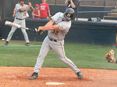 'Breds Fall In Opening Round Of OVC Tournament Image
