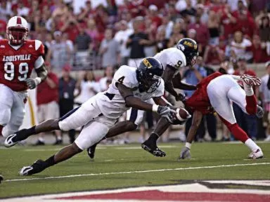 Murray State battles But Drops Opener At Louisville Image