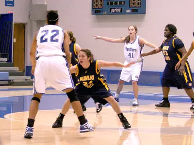 Women's Basketball Seeks To Extend Home Streak Image