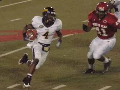 Racers Use Total Team Effort in Victory Over Austin Peay Image