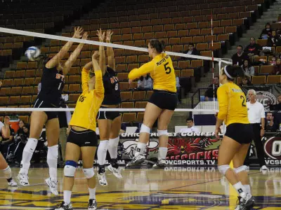 No. 3 Racers Advance to OVC Semifinals with 3-0 Sweep of No. 6 UT Martin Image