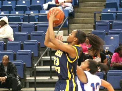 Hayes Earns Fourth OVC Player Of The Week Honor Image