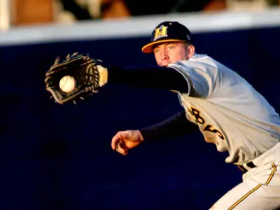 'Breds Do It Again In 9-8 Win At Memphis Image