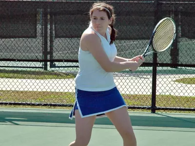 Women's Tennis Closes Out Regular Season With 5-2 Victory Image