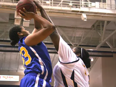 Women's Team Shoots Down Eagles 87-61 Image