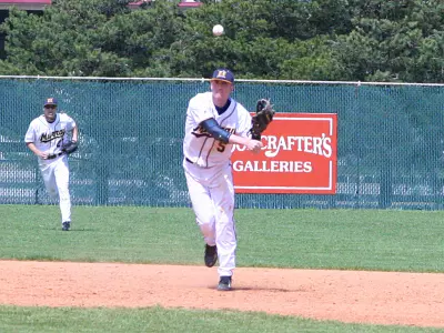 'Breds Complete Doubleheader Sweep Over Belmont Image