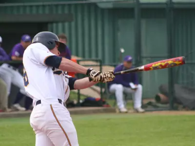 Cunningham Leads 'Breds to 7-3 Victory Over Eastern Kentucky Image