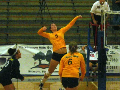 Racers Fall in Close Match with Morehead State Image