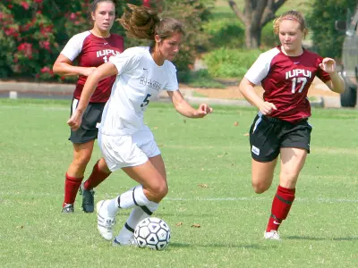 Racers Can't Tame Jaguars, Fall 2-1 Image