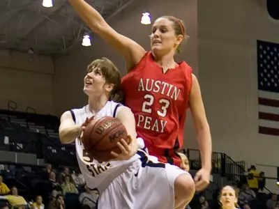 Three 20 Point Scorers Push Racers Past Austin Peay Image