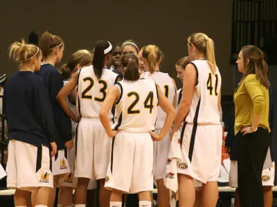 Racers Hit the Road for Two OVC Games This Weekend Image