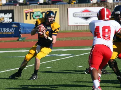 Record Setting Day Sends Seniors Out With 27-17 Victory Image
