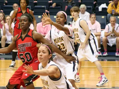 Racers Extend Historic Winning Streak to 11 With 71-56 Victory Over Jacksonville State Image