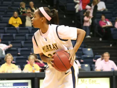 Hayes adds fifth OVC Player of the Week Honor to 2008-09 Resume Image