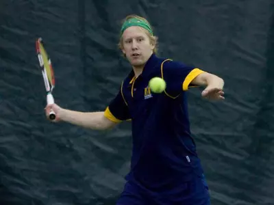 Men's Tennis Picks Up Two Wins Over Spring Break Image