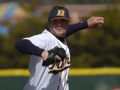 Calhoun Signs With Cardinals Image